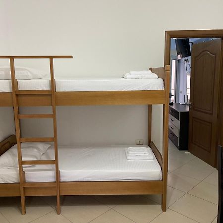 Wave Apartments Saranda Екстер'єр фото