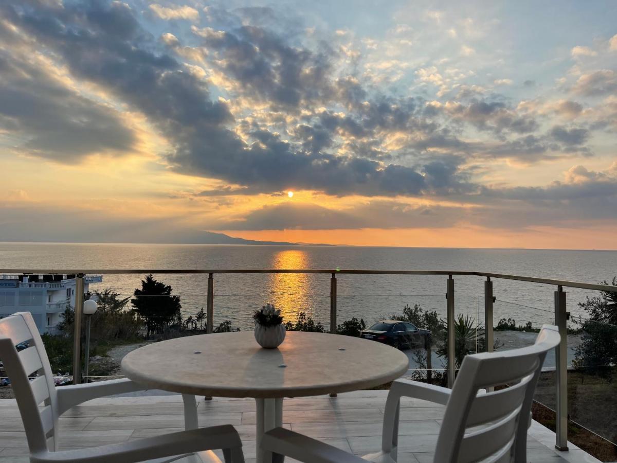 Wave Apartments Saranda Екстер'єр фото