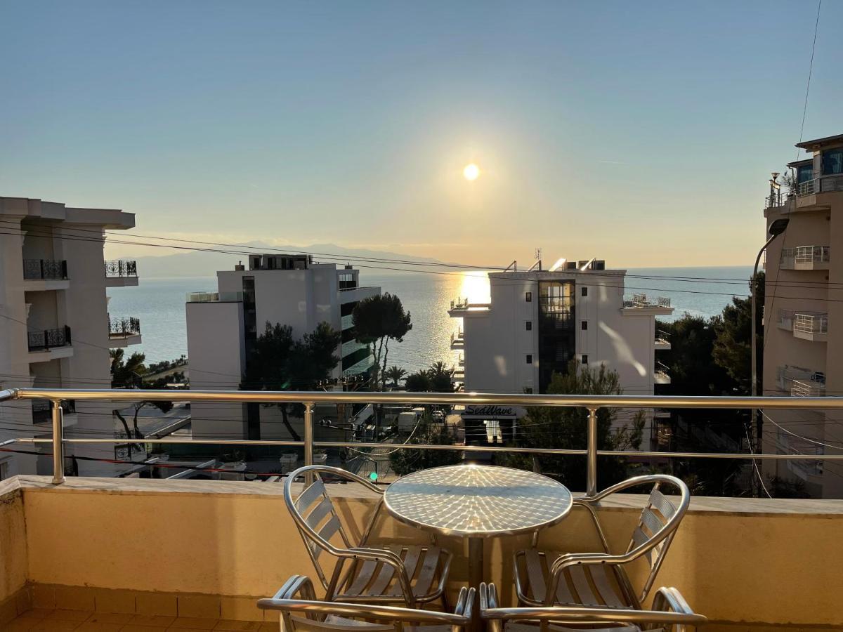 Wave Apartments Saranda Екстер'єр фото