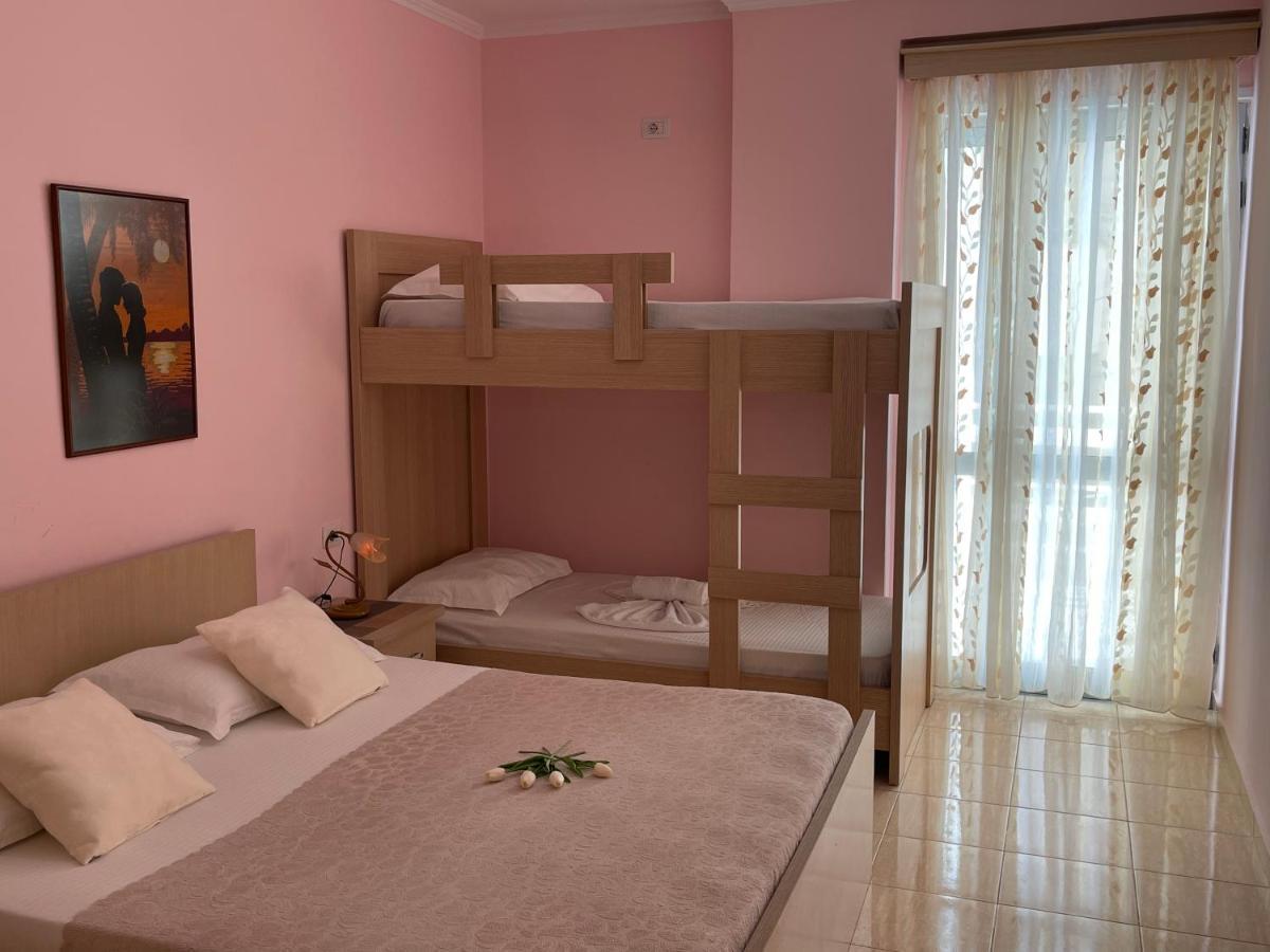 Wave Apartments Saranda Екстер'єр фото