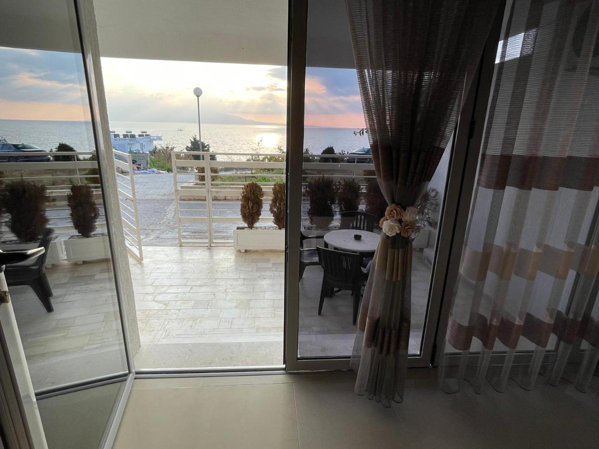 Wave Apartments Saranda Екстер'єр фото