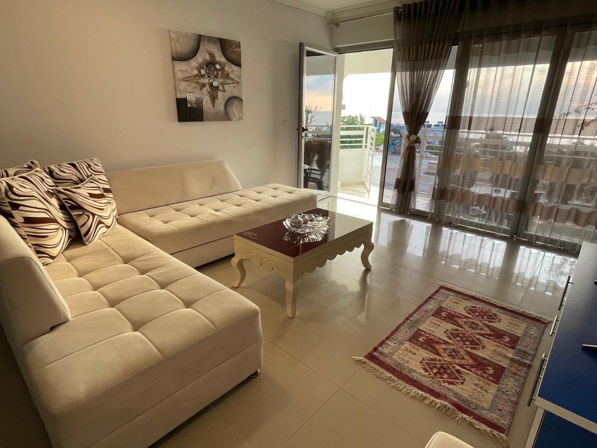 Wave Apartments Saranda Екстер'єр фото