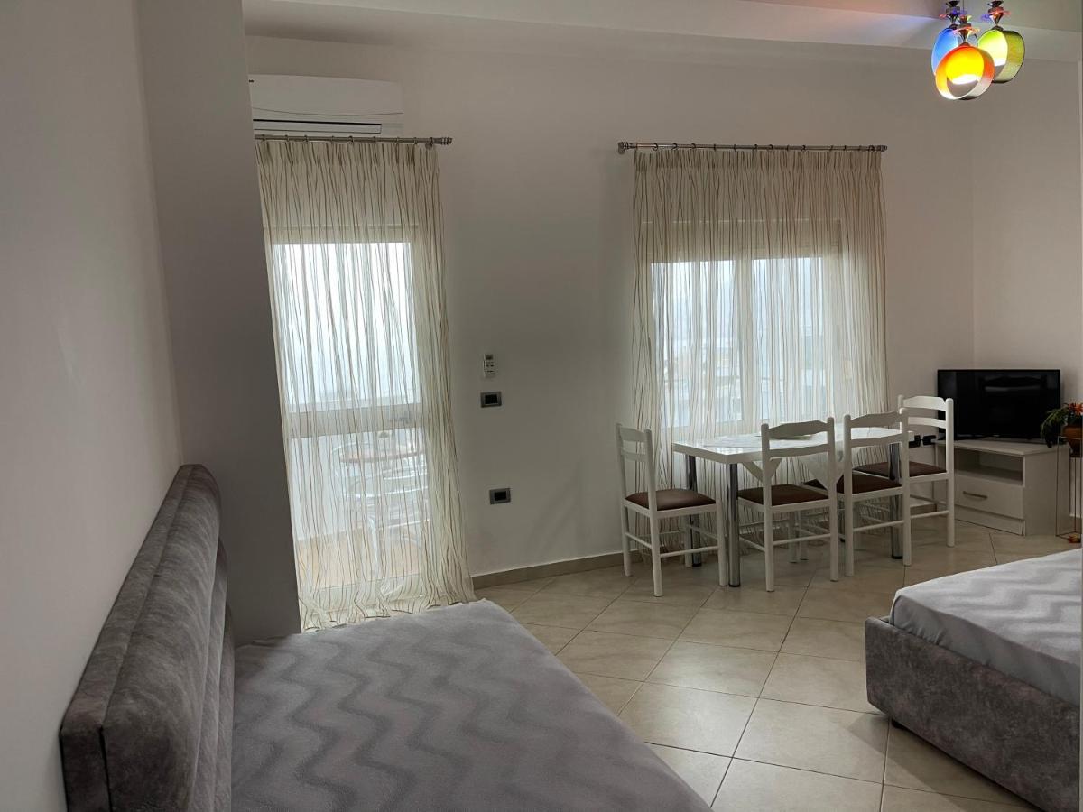 Wave Apartments Saranda Екстер'єр фото
