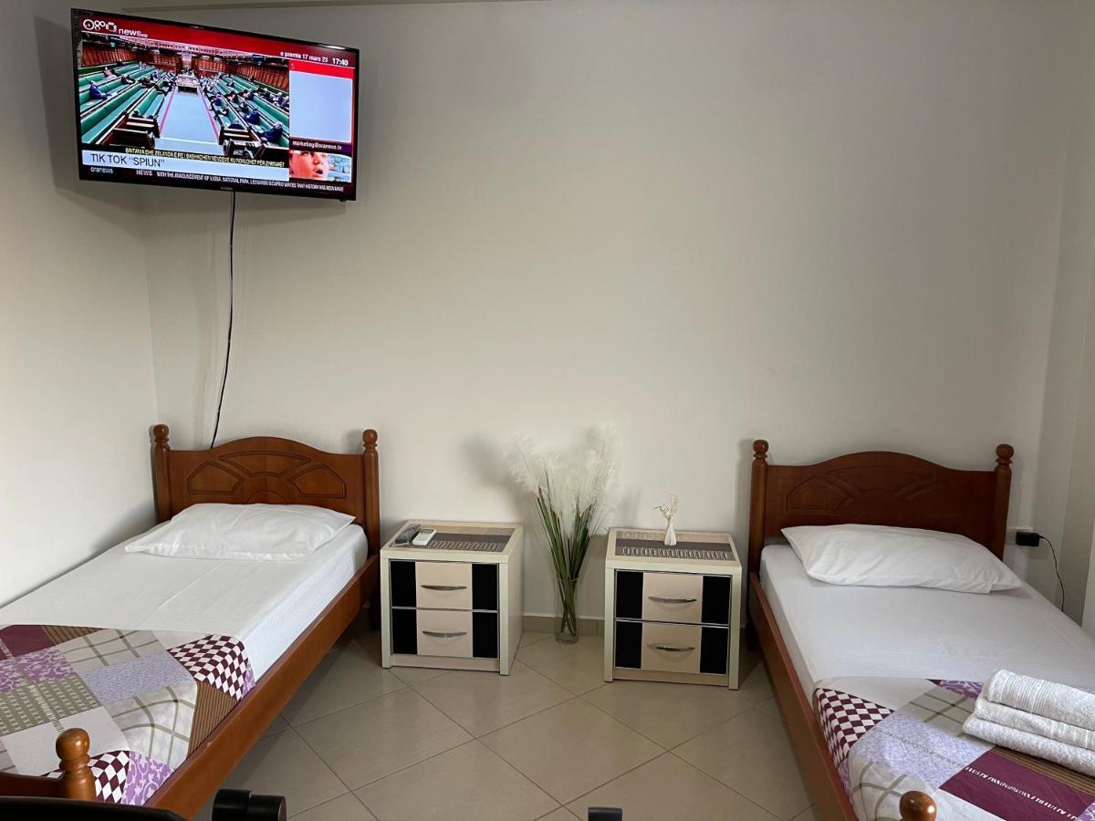 Wave Apartments Saranda Екстер'єр фото